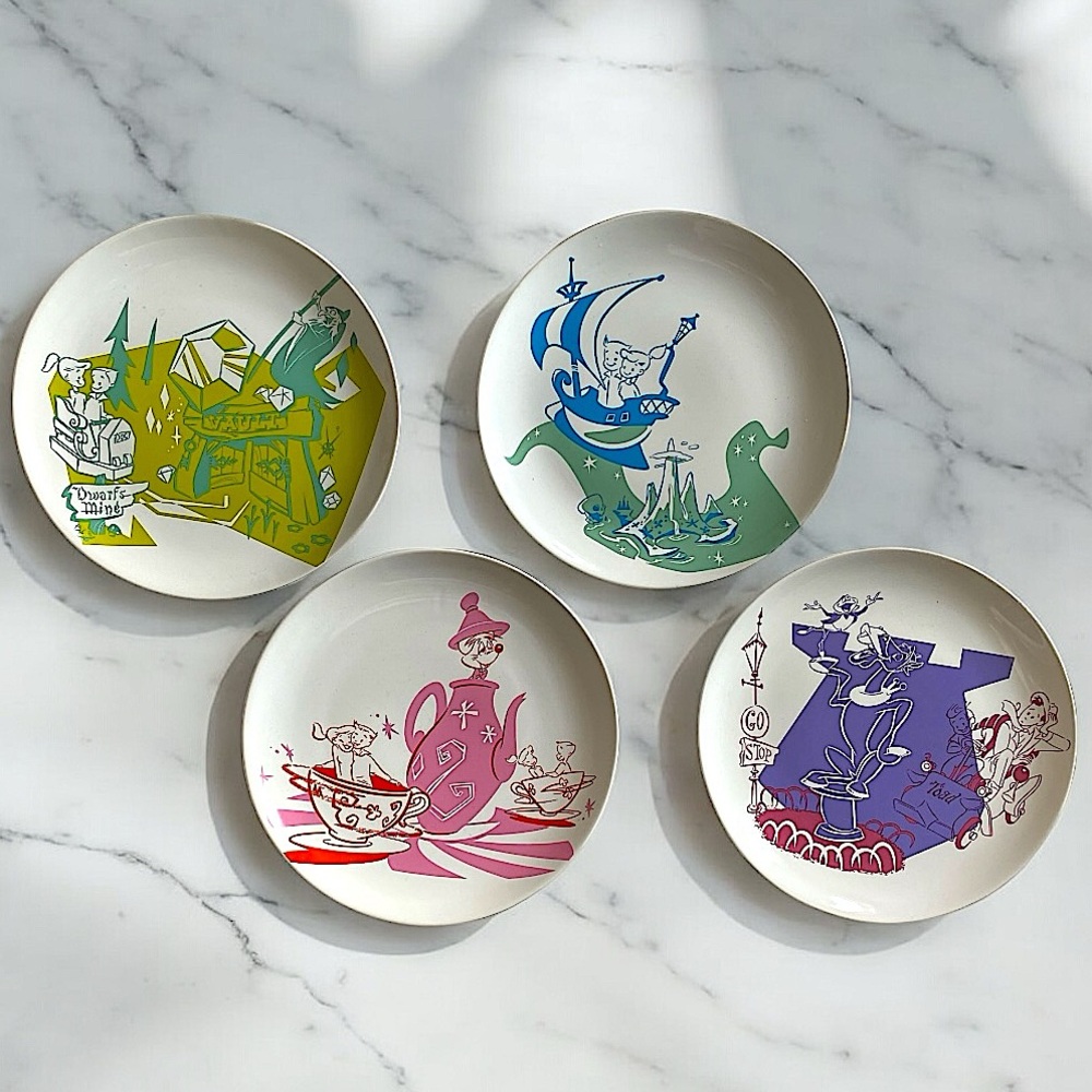 🏰 - Walt Disney World 50th Anniversary  - Fantasy Land Dish Set - Set of 4